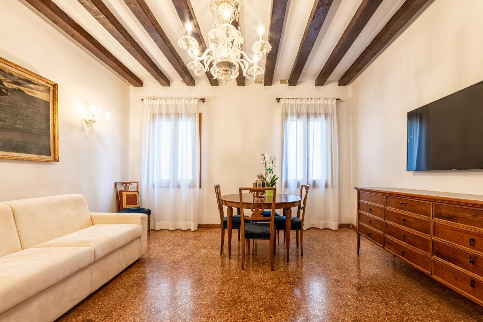 Casanova Fenice - Canal View Veneza Quarto foto