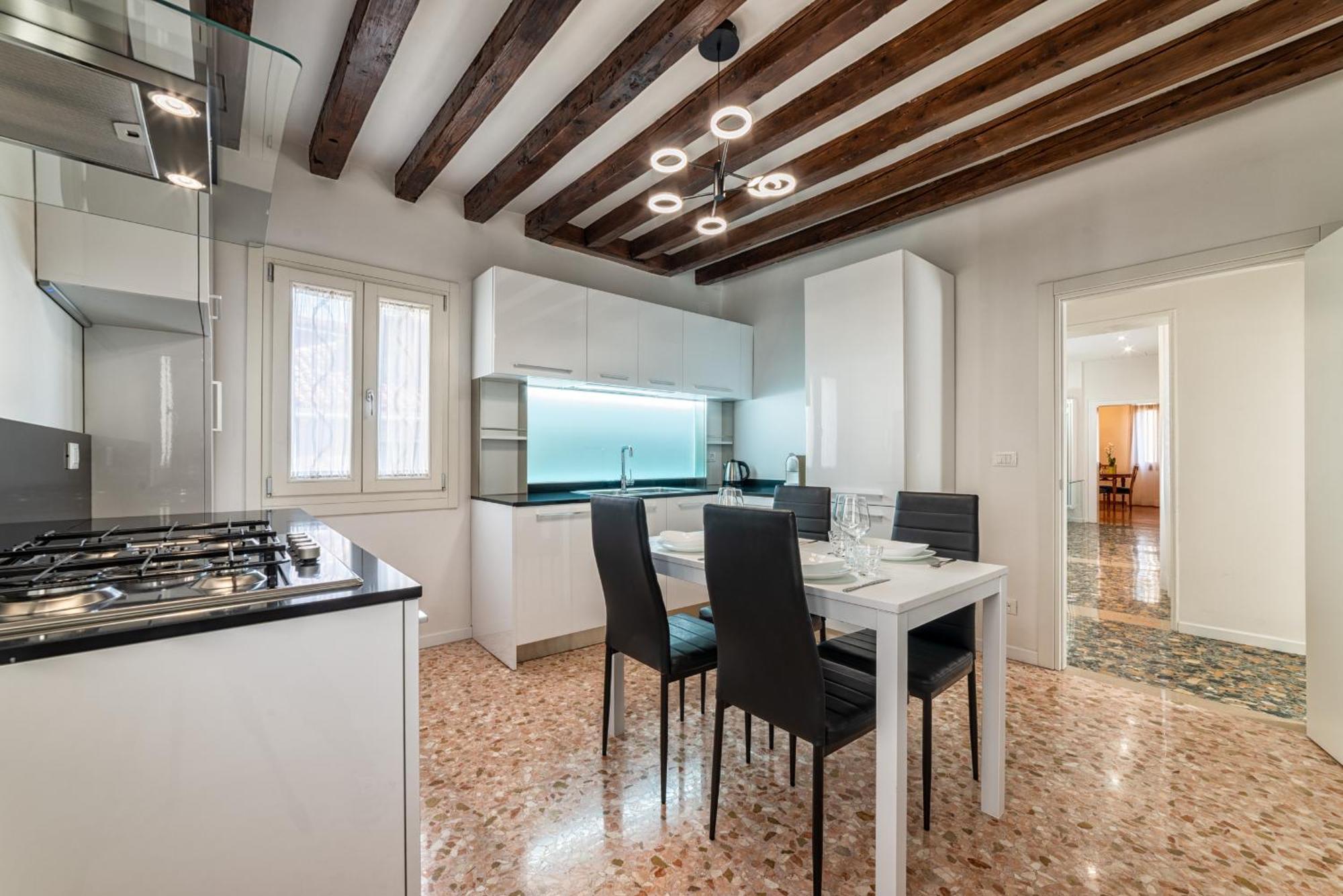 Casanova Fenice - Canal View Veneza Quarto foto